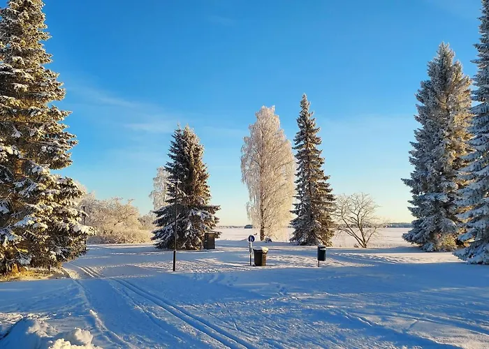 Lomayksioe C 3 Sotkamon Keskustassa * Sotkamo